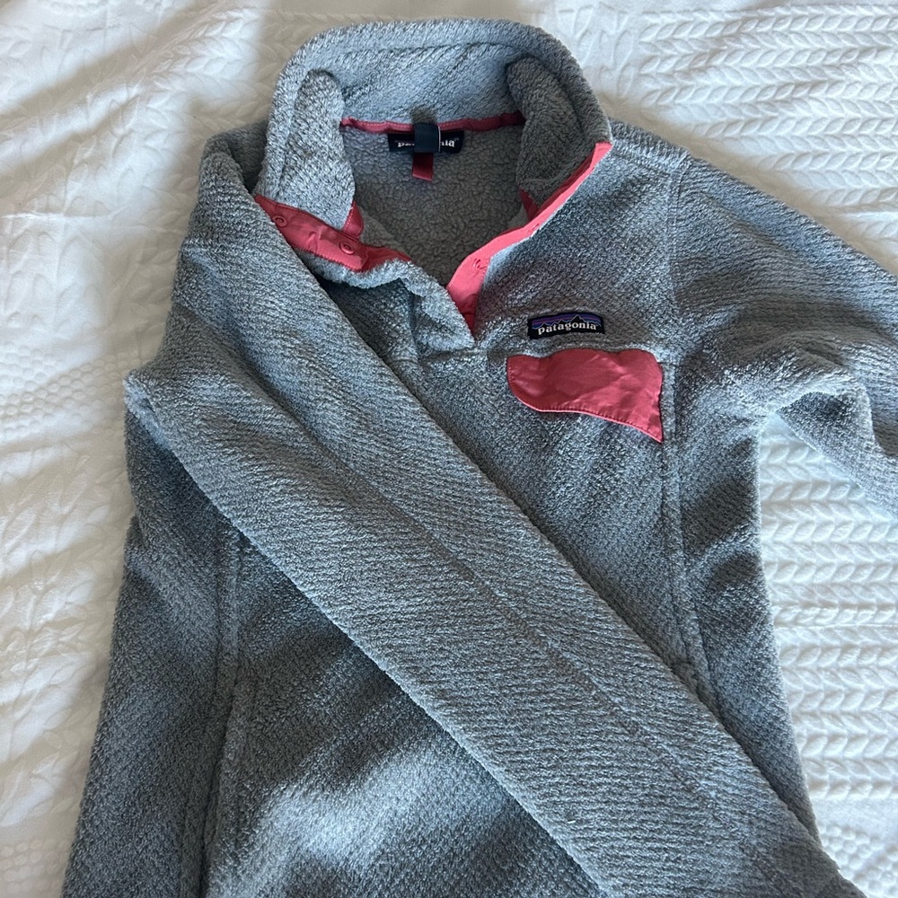 Women’s Patagonia pullover fleece